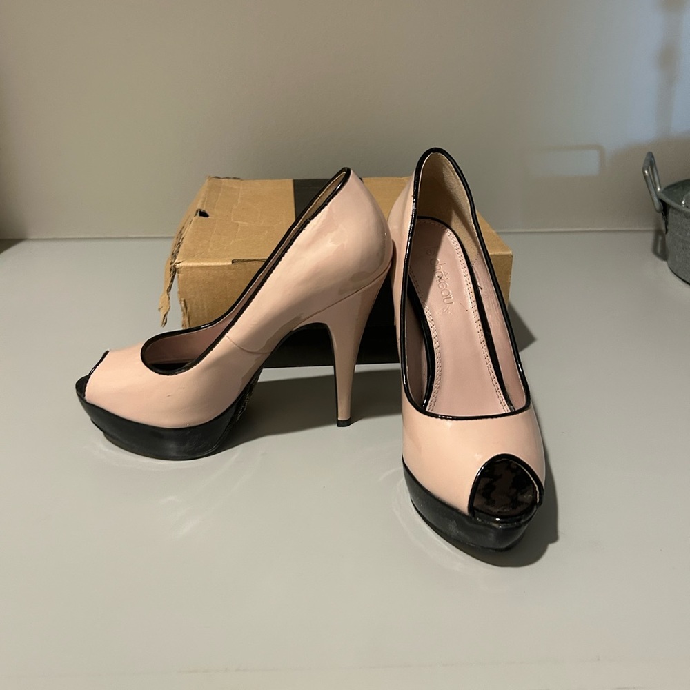 Le Chateau Pink and Black Patent Leather Heels